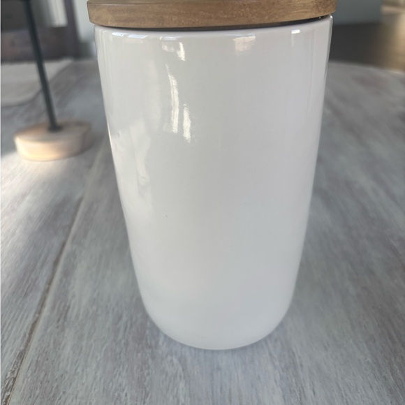 🌿 Rae Dunn Cream Tea Canister with Wooden Lid - Picture 5 of 5